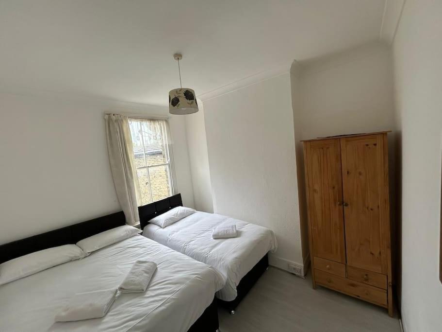 Apartament East 2 Bedroom Flat Londra