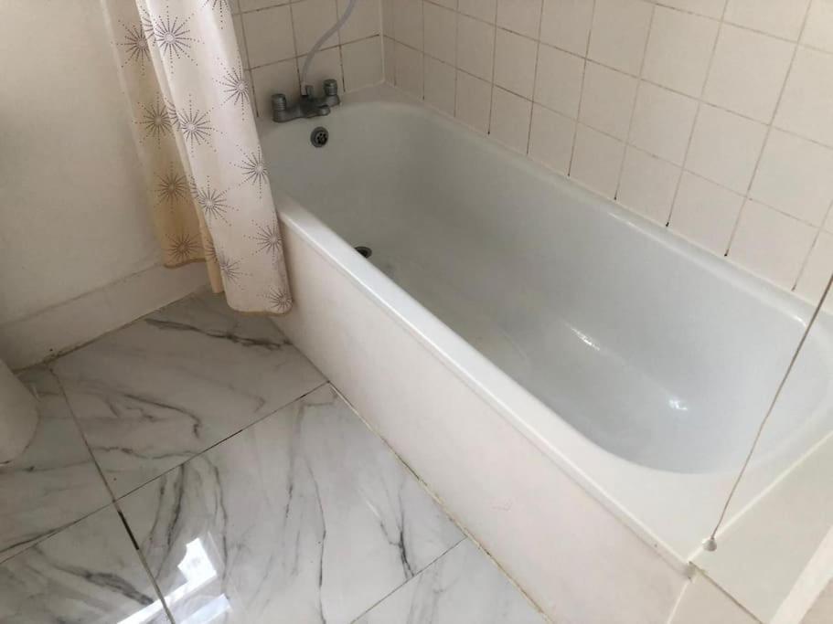 Apartament East 2 Bedroom Flat Londra